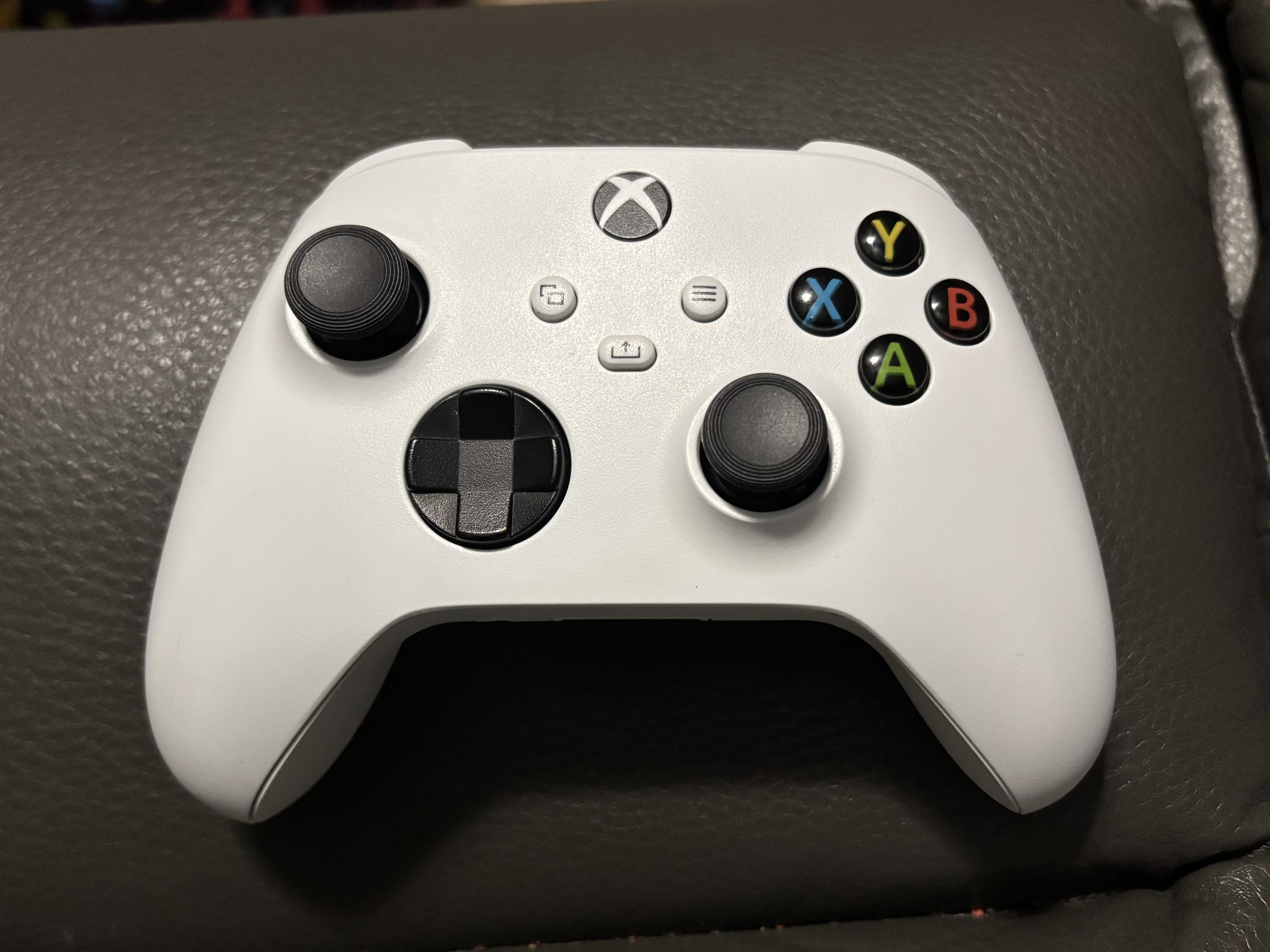 Clean Robot White Xbox Controller